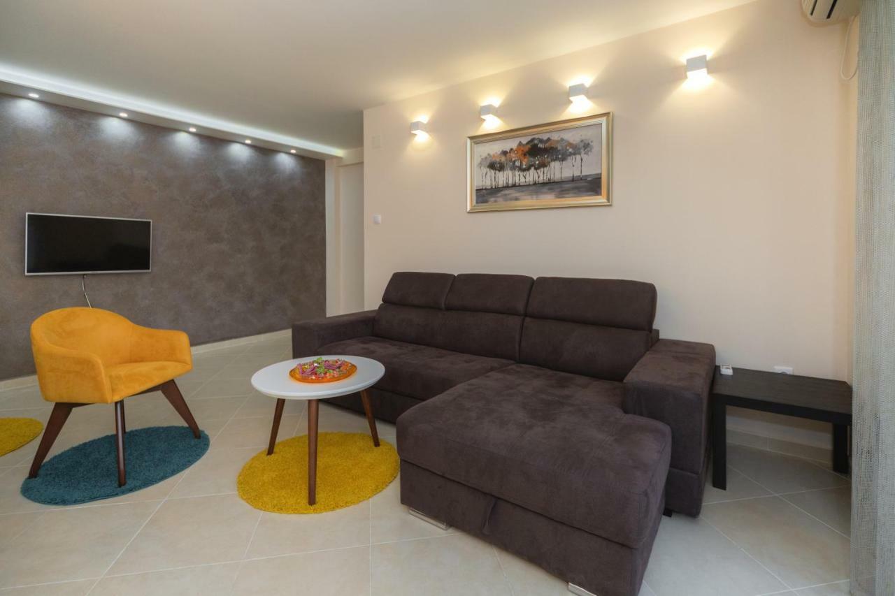 Apartmani Tref Petrovac Extérieur photo